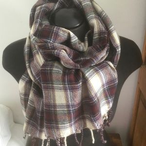 Aritzia TNA Blanket Scarf